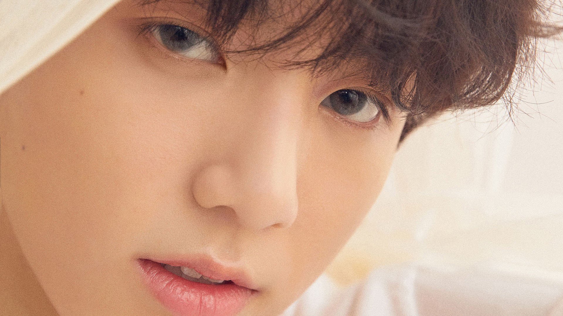 乐鱼电竞在线平台登录入口-“英超争夺激烈，球队为冠军奋战到底”，“英超”