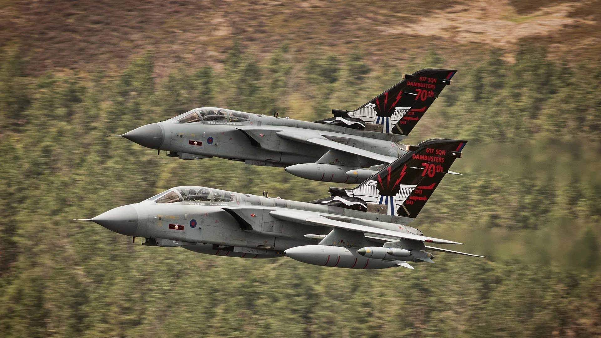 曼联青训新星披挂拜仁慕尼黑战装备红发魔兽,曼联对拜仁慕尼黑