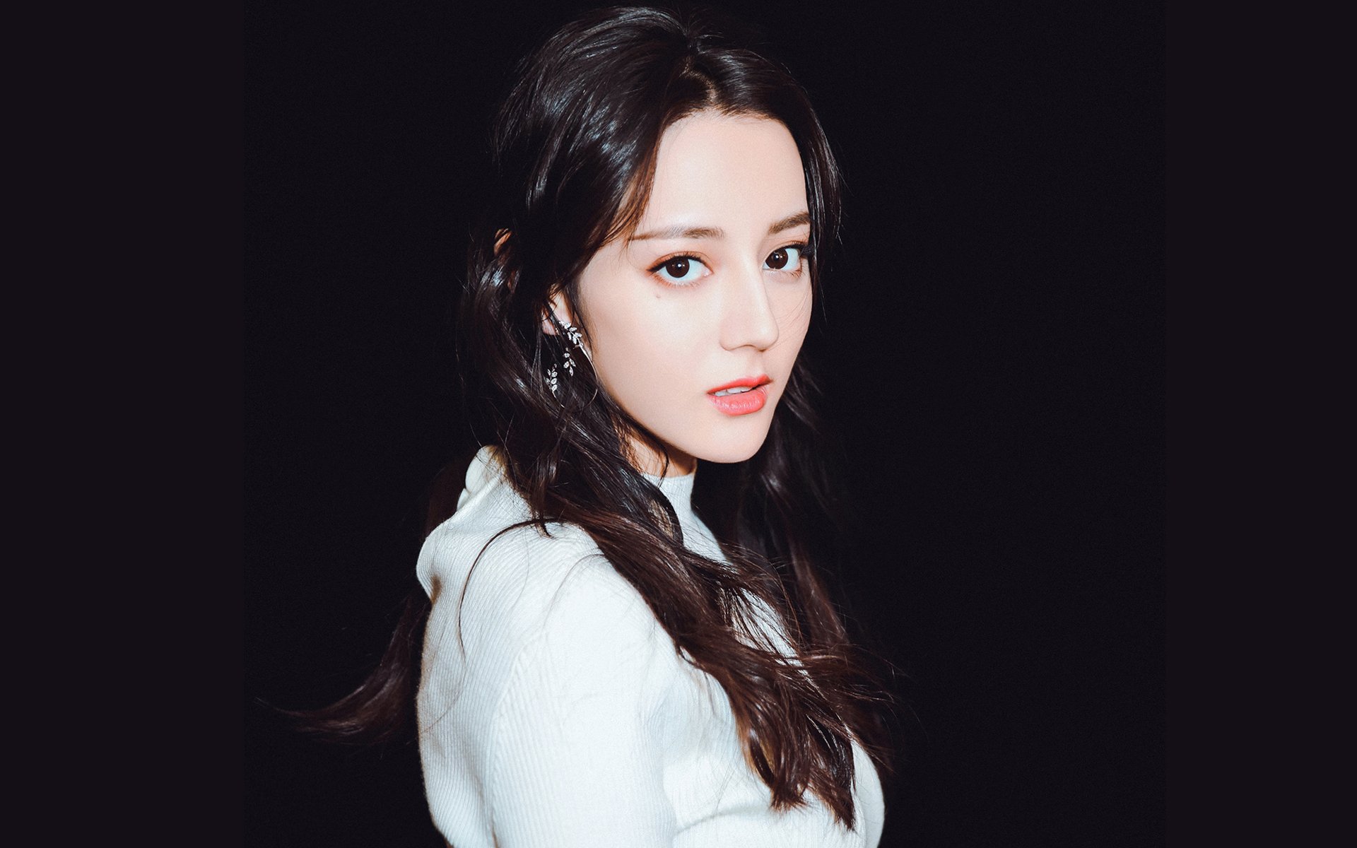 乐鱼电竞在线平台-森林狼全队合练展现新阵容火力，森林狼队伍